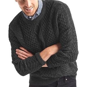 Gap | Men’s Crewneck Sweater (Small - Dark Gray)